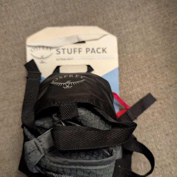 Osprey Black Stuff Pack - Picture 2 of 5